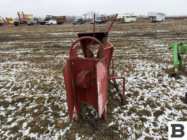 teco-products-58-calf-chute-image-3