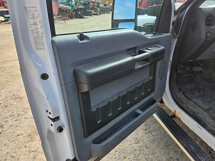 2012-ford-f350-image-28