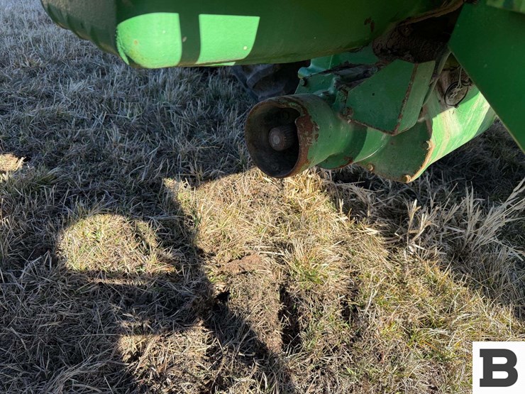 1992-john-deere-4560-image-16