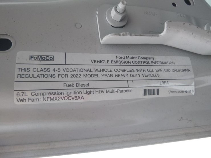 2022-ford-f550-image-25