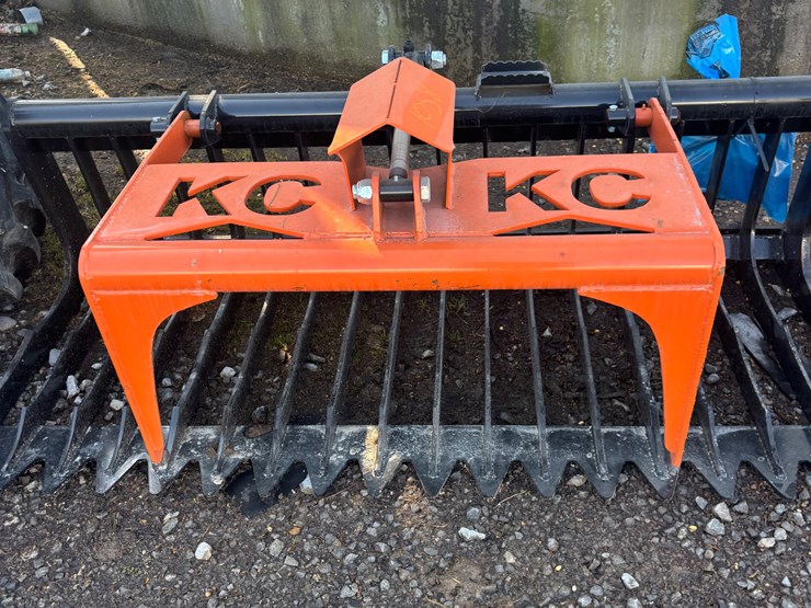 #1058-•-76-in.-single-cylinder-skeleton-grapple-bucket-image-3