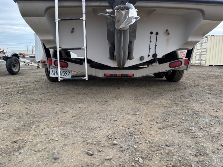 2006-unknown-trailer-image-45