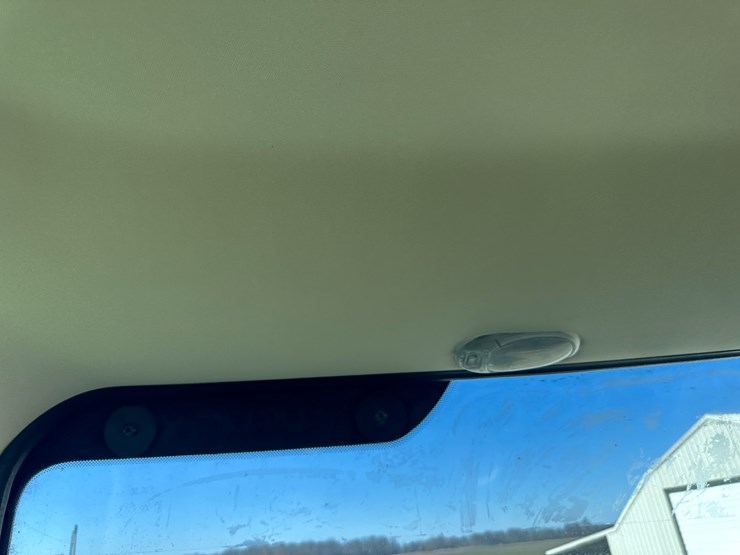 john-deere-8285r-image-62