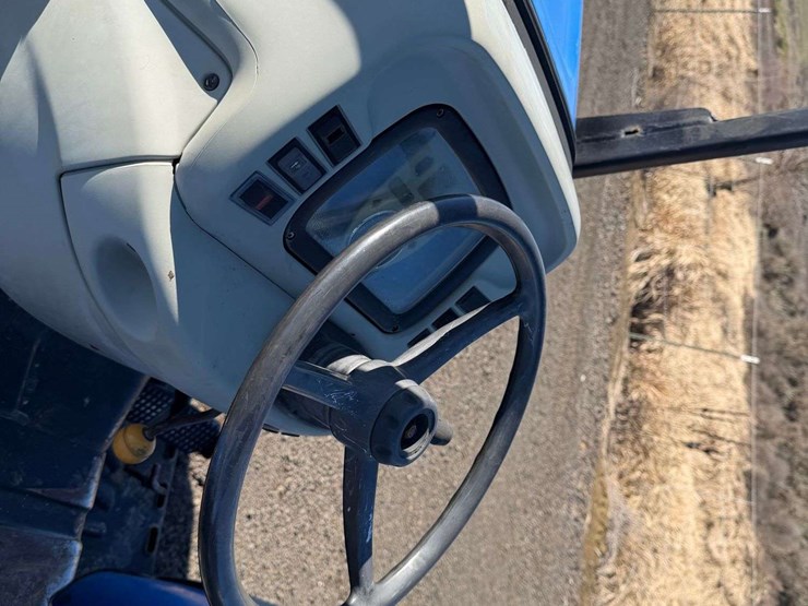 new-holland-t4030f-image-39