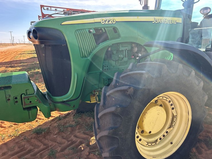 john-deere-8220-image-11