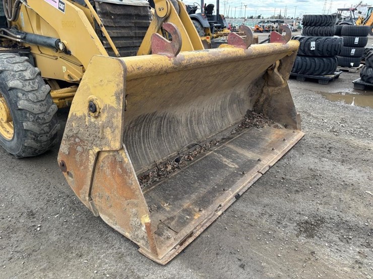 caterpillar-420f2-image-10