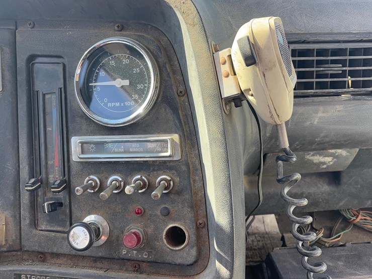 1992-ford-l8000-image-23