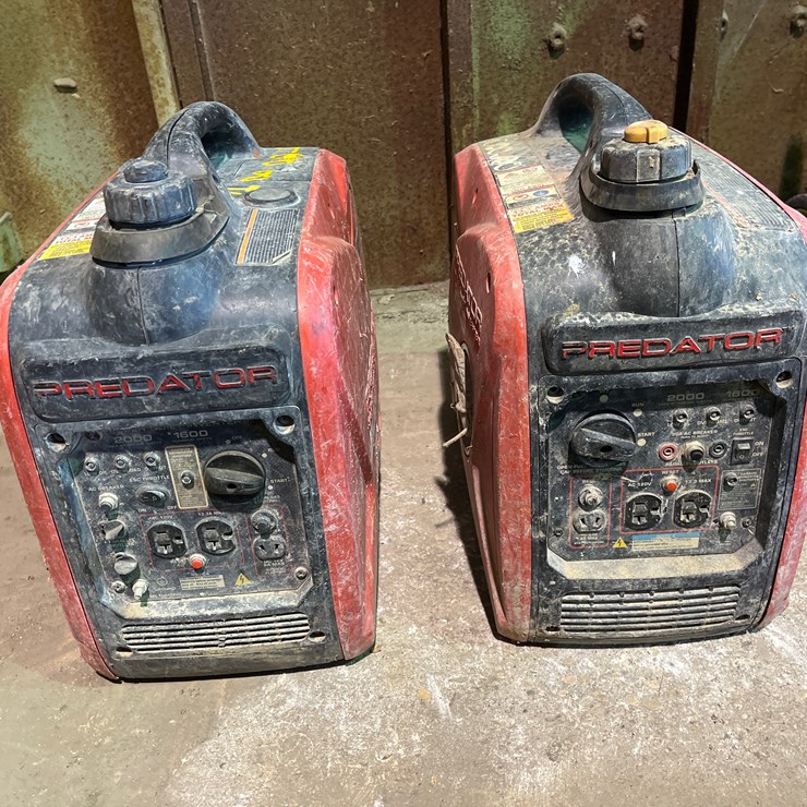 #4008 • 2 PREDATOR 2000 GENERATORS