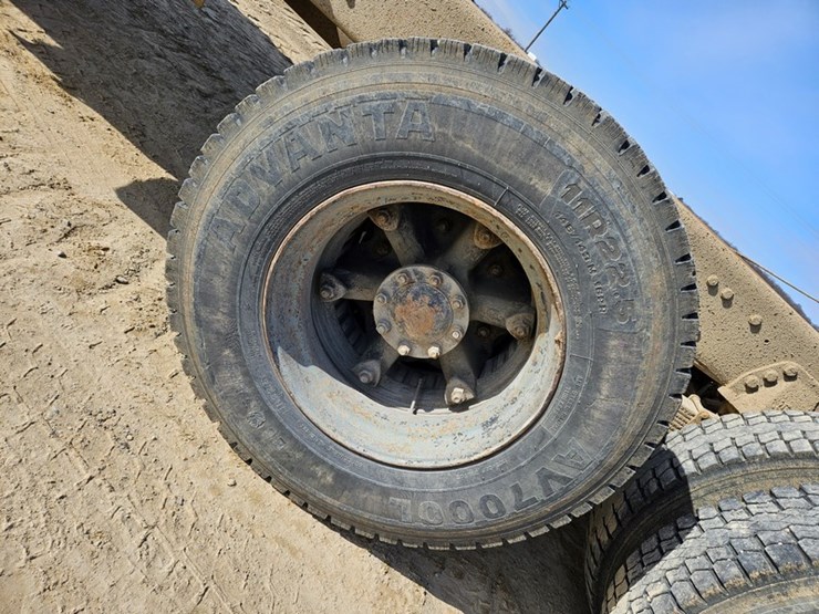 1989-ford-l9000-image-26