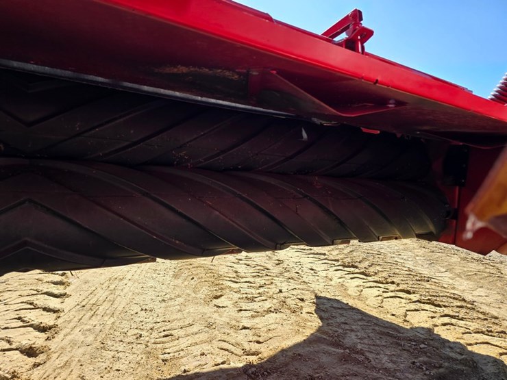 2021-new-holland-313-image-5