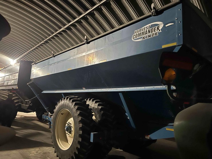 2008-kinze-1050-image-8