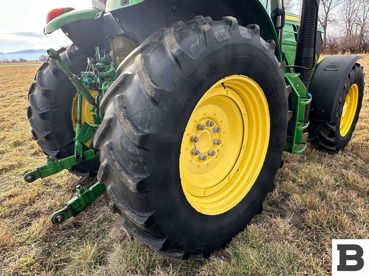 2014-john-deere-6140m-image-29