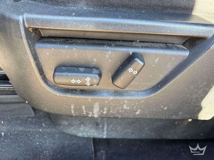 2014-land-rover-lr2-awd-suv-image-13