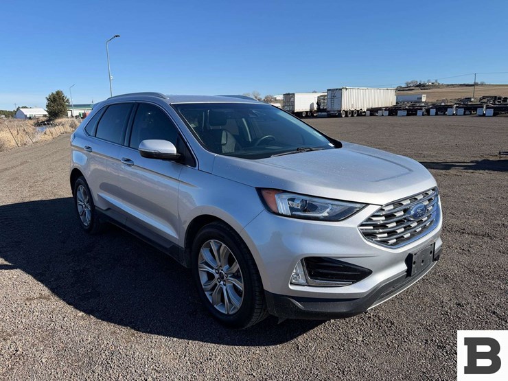 2019-ford-edge-image-8