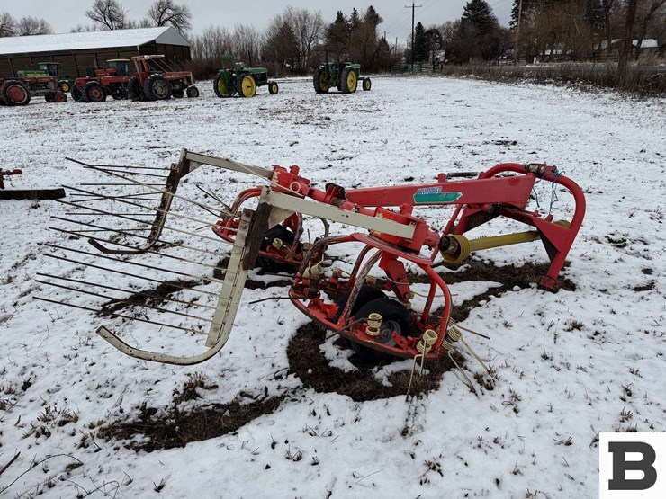 simak-haymaker-hm300-tedder-image-5