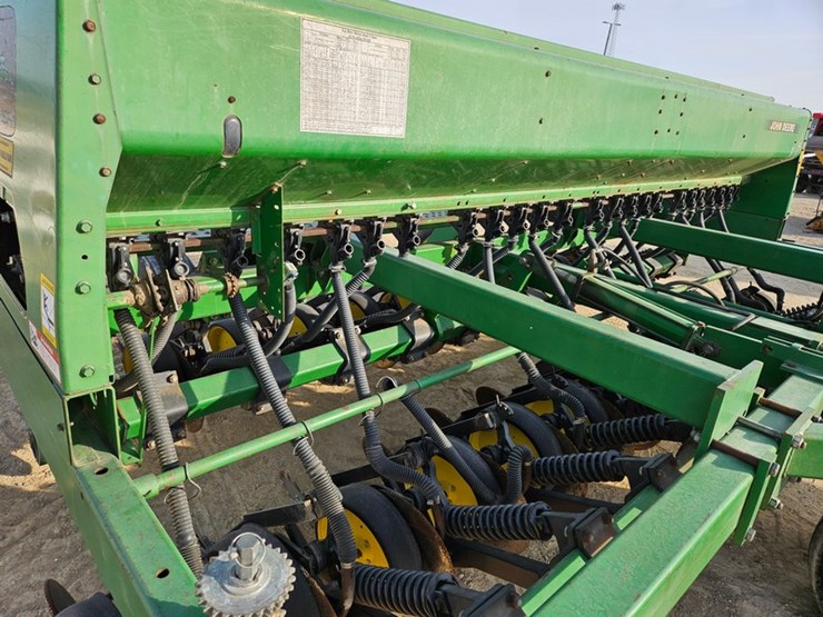 john-deere-750-image-17