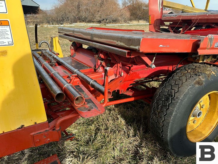 new-holland-1095-image-15