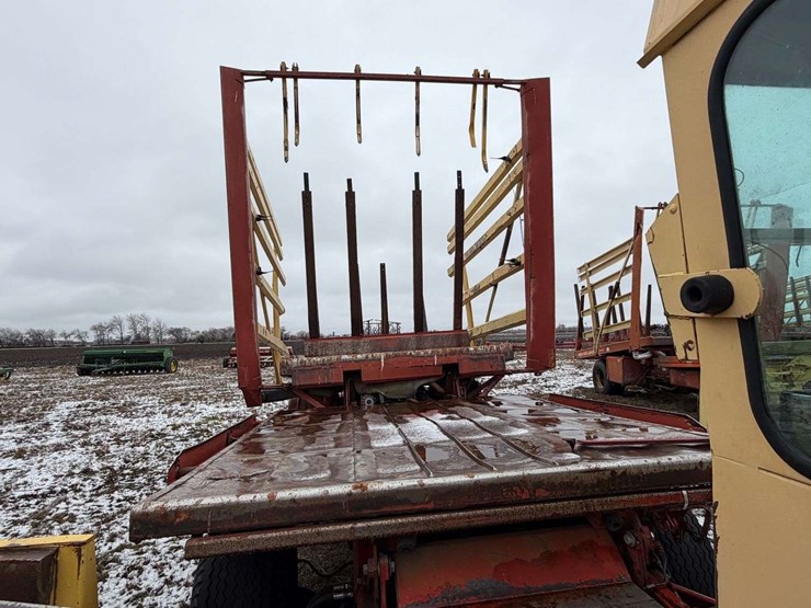 new-holland-1085-image-36