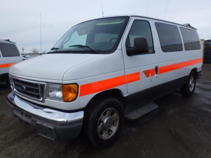 2006-ford-cargo-image-1