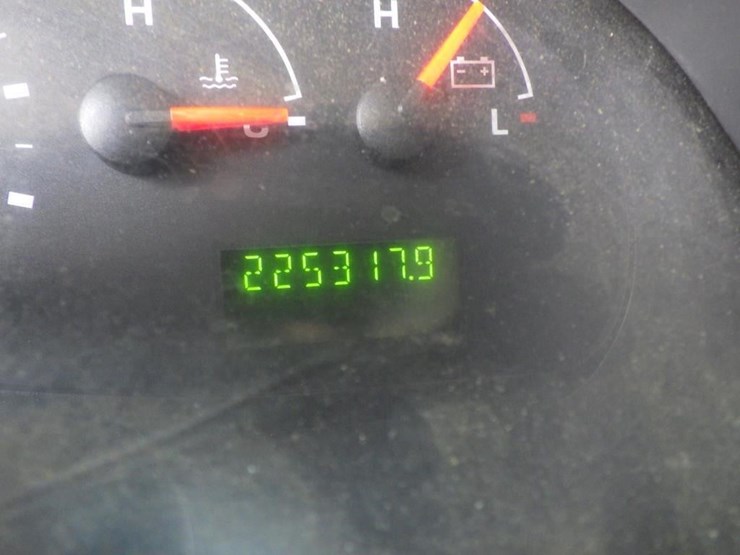 2006-ford-cargo-image-13