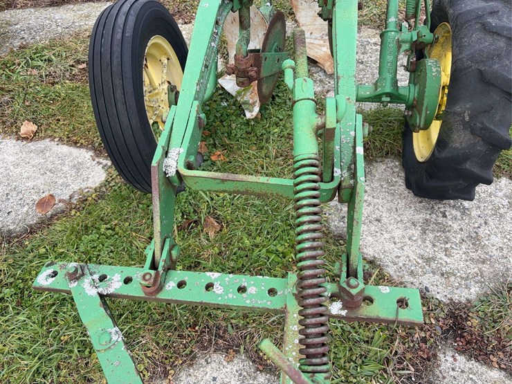 john-deere-12-image-32