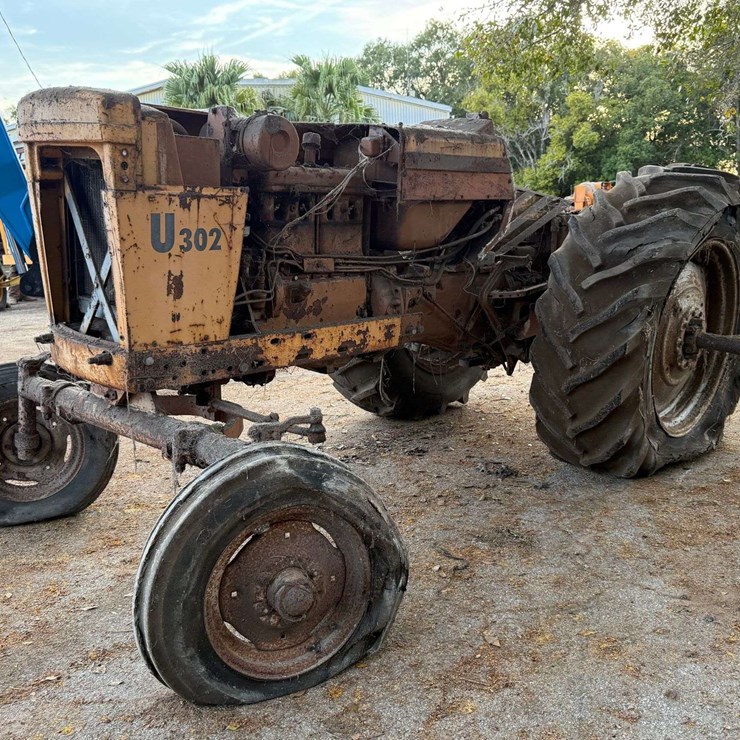 MINNEAPOLIS MOLINE U302