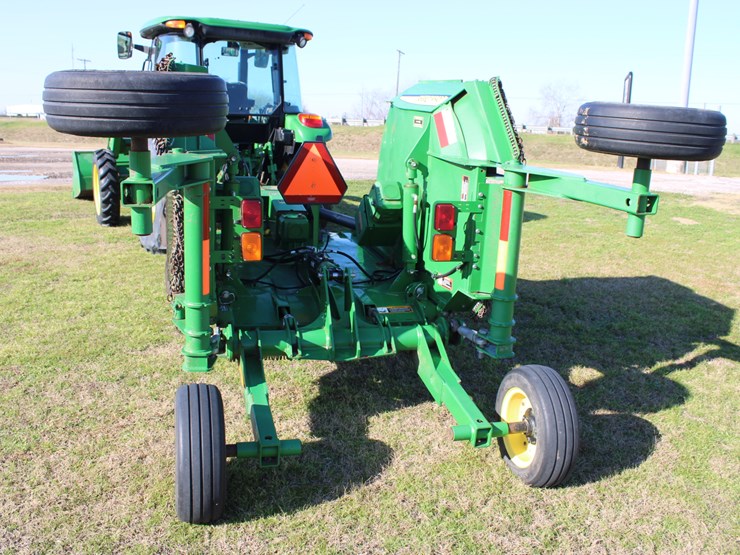 2019-john-deere-e12-image-4