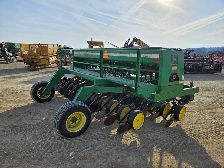 john-deere-750-image-5