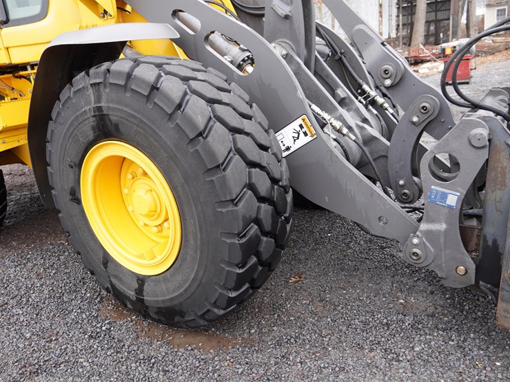 2022-volvo-l60h-image-52