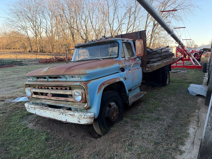 chevrolet-c60-image-1