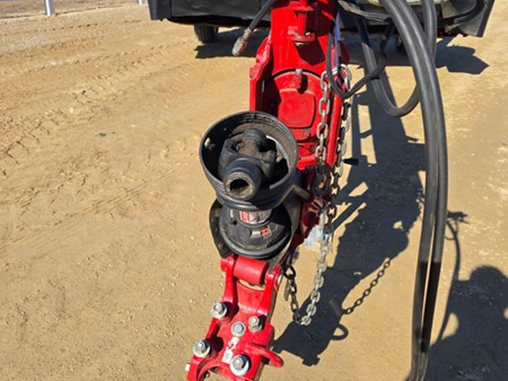 2021-new-holland-313-image-11