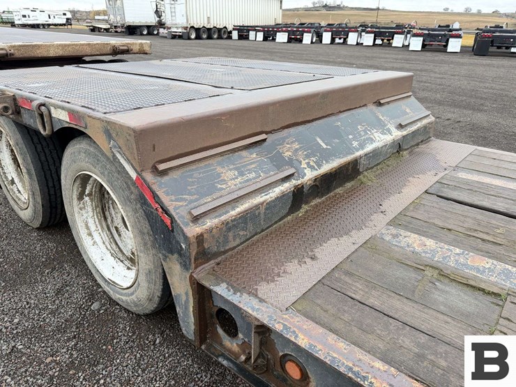 2005-fontaine-low-bed-trailer-image-31