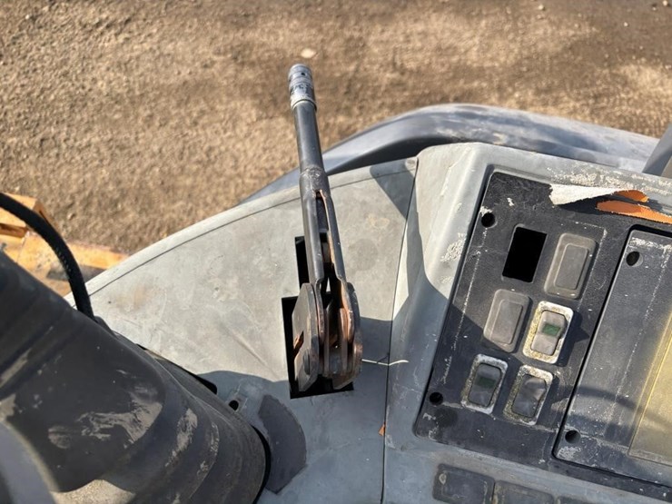 case-570l-xt-image-35