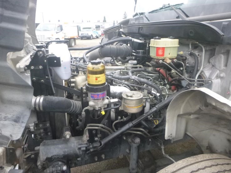 2013-hino-268-image-19