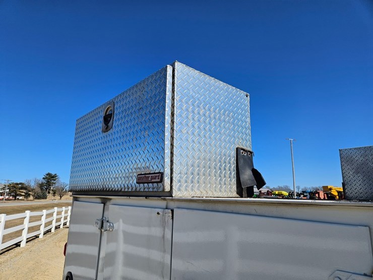 2011-ford-f550-image-26