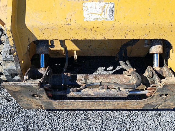 2018-caterpillar-289d-image-32