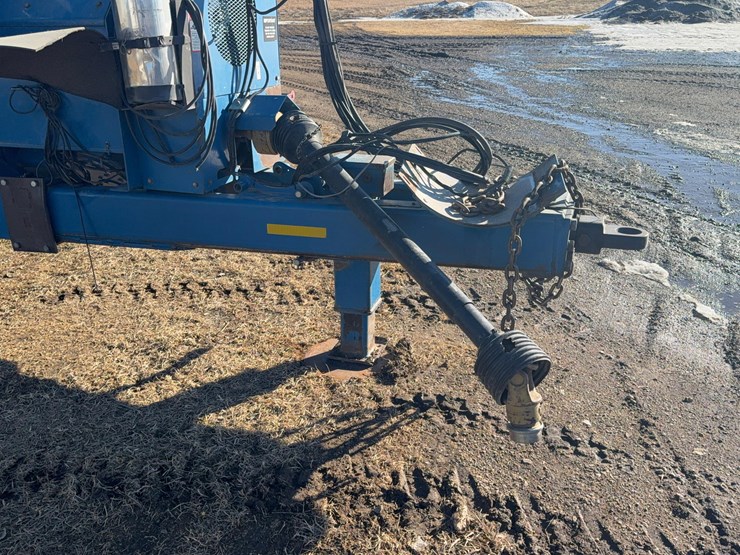 2008-kinze-1050-image-13