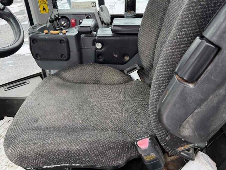 2014-caterpillar-962k-image-17