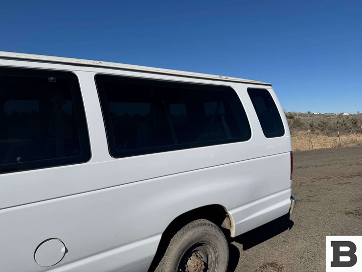 2006-ford-econoline-350-image-14
