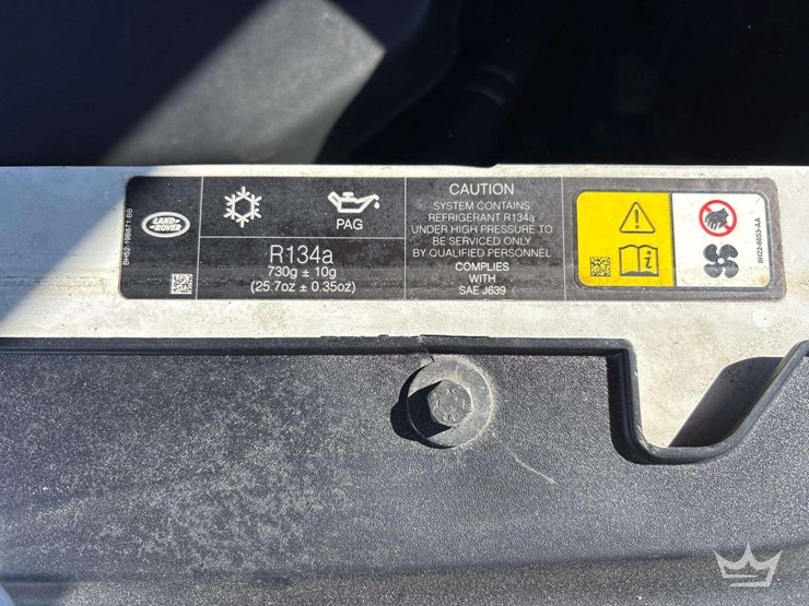 2014-land-rover-lr2-awd-suv-image-10