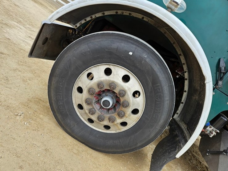 2006-peterbilt-379-image-65