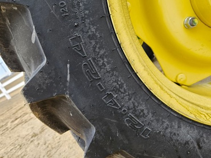 2024-john-deere-5067e-image-48