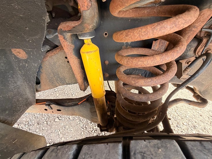 2011-ford-f350-image-22