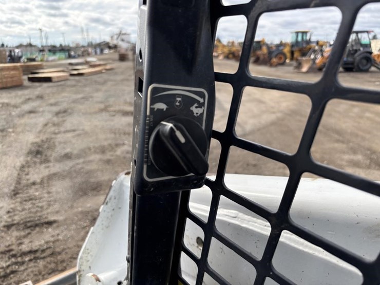 2021-bobcat-s590-image-11