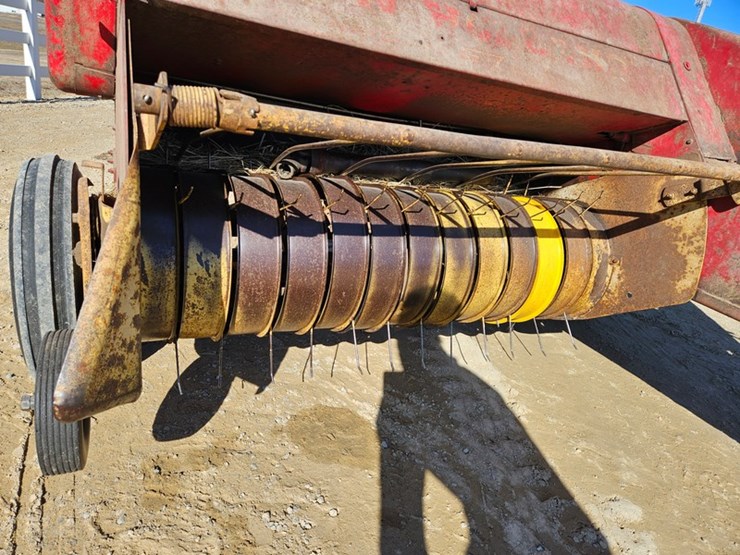 new-holland-67-image-13