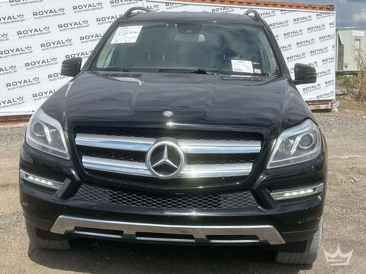 2013-mercedes-benz-gl450-image-18