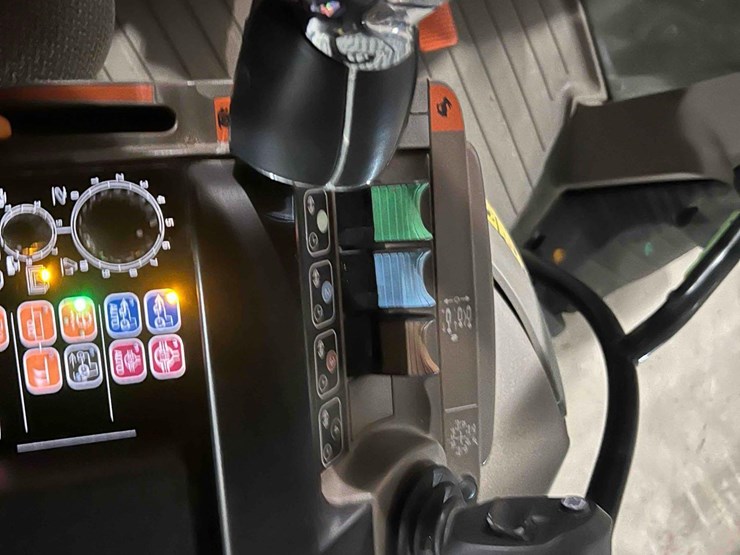 2021-case-ih-maxxum-135-image-21