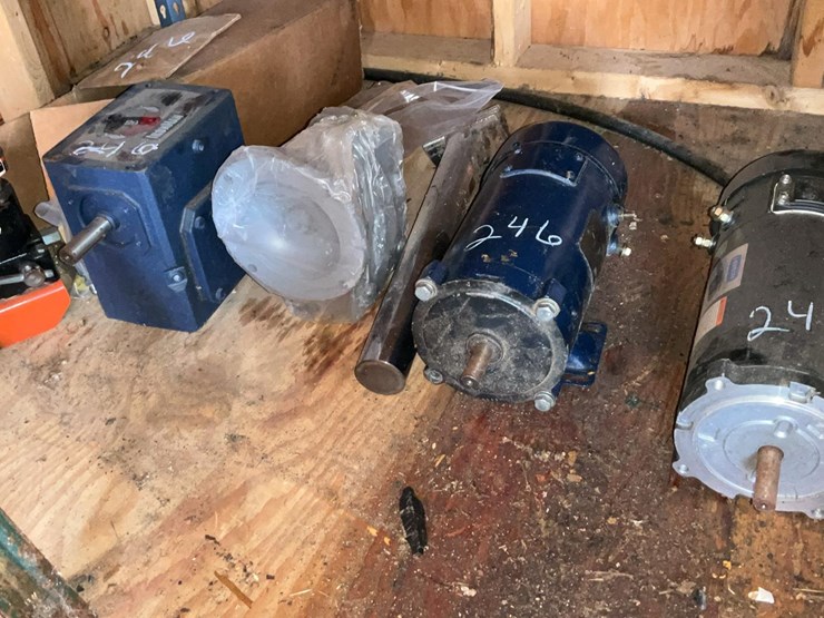 #246-•-wood-mizer-motors-and-gearboxes-image-1