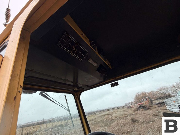 new-holland-1095-image-19