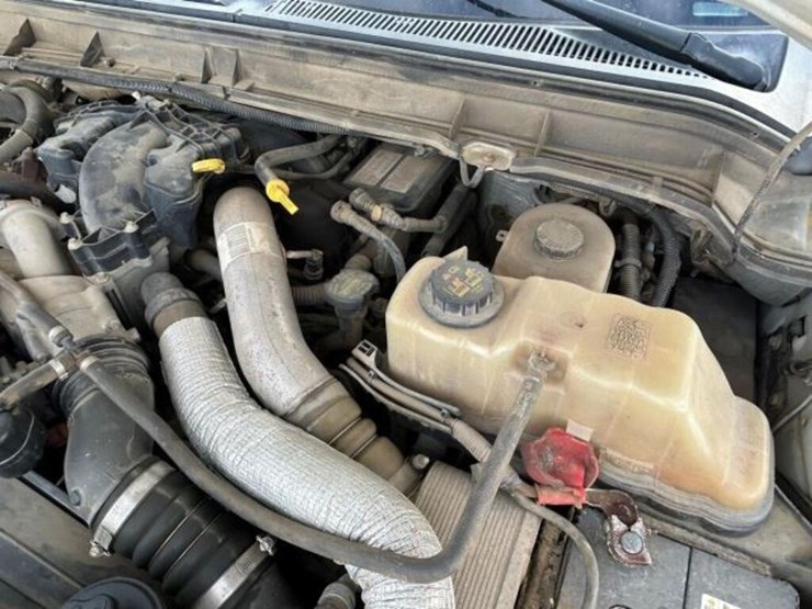 2015-ford-f550-xl-image-30